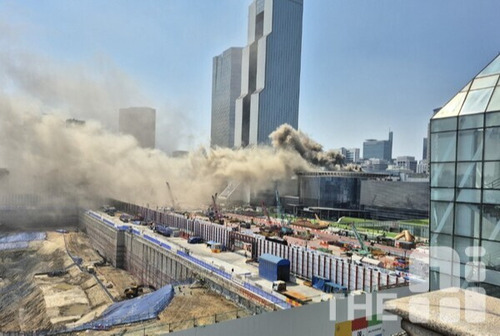 Сөүлийн Ганнам дахь COEX ресторанд гал гарч, иргэдийг нүүлгэн шилжүүлэв